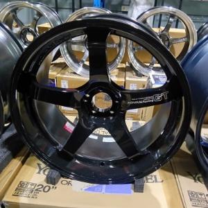 Advan Racing GT Racing Gloss Black + Machining Logo 20"x11" Wheel